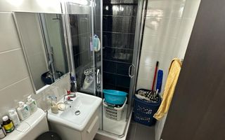 2 Camere Decomandat - Etaj 3 - Zona Alexandru Cel Bun - Poză 3