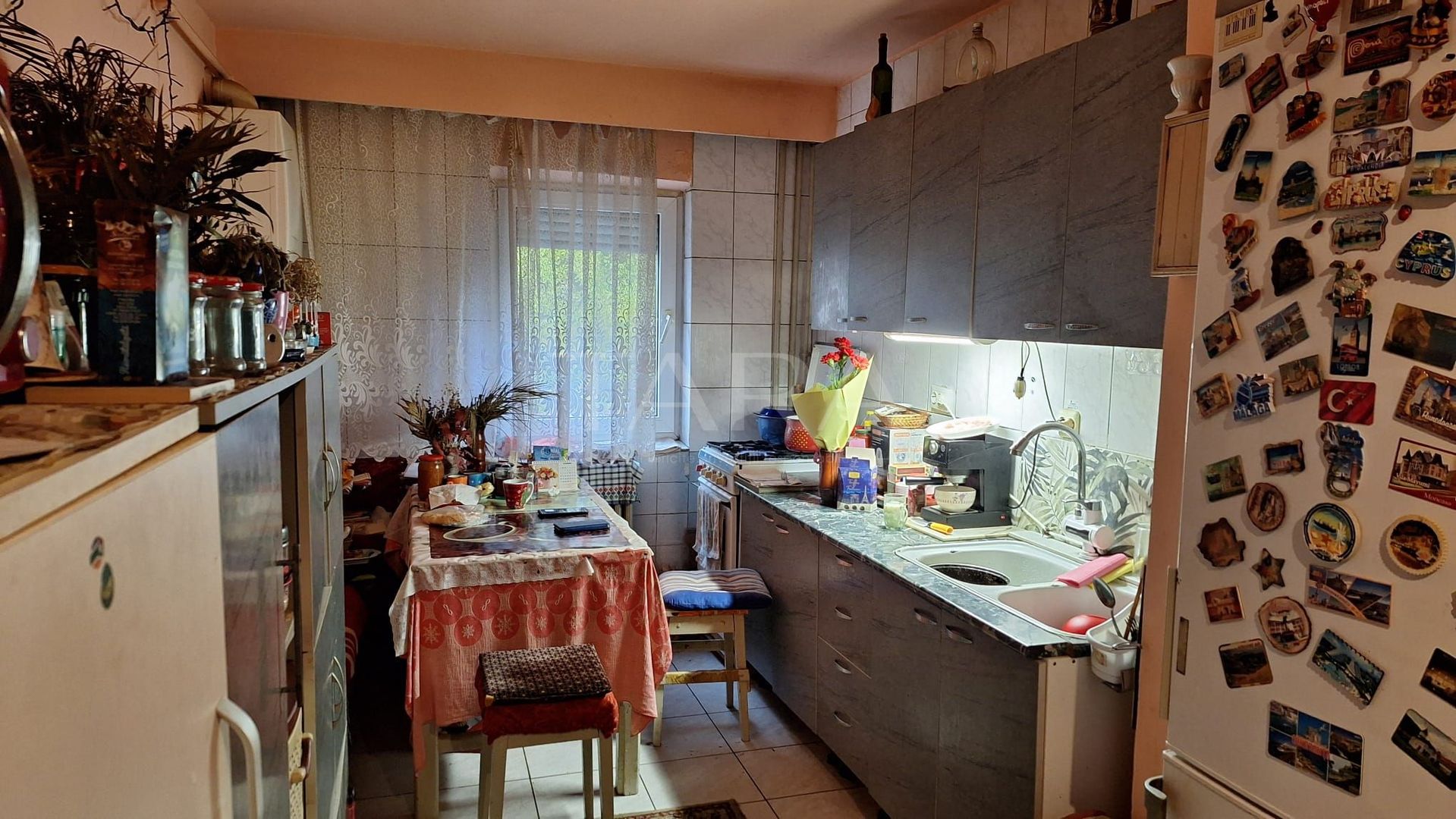 Apartament cu 4 camere decomandat în cartierul Mănăștur, Cluj-Napoca. - Poză 1
