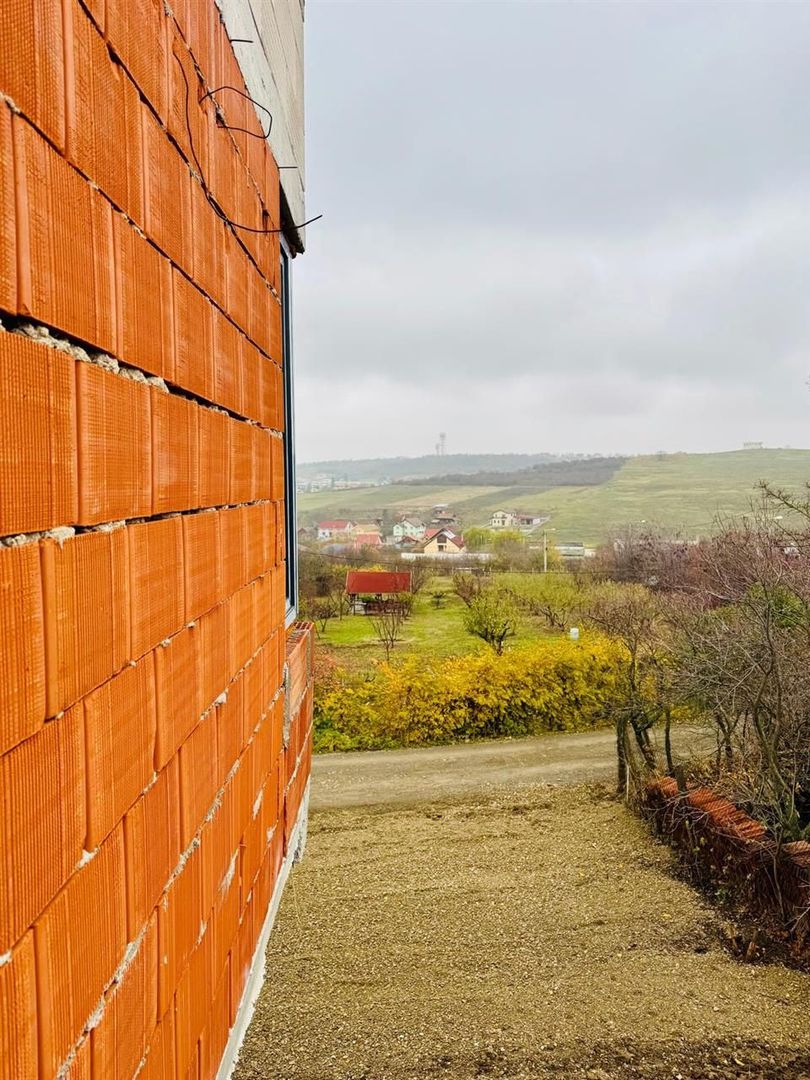 Duplex de vanzare zona dealuri - Poză 8