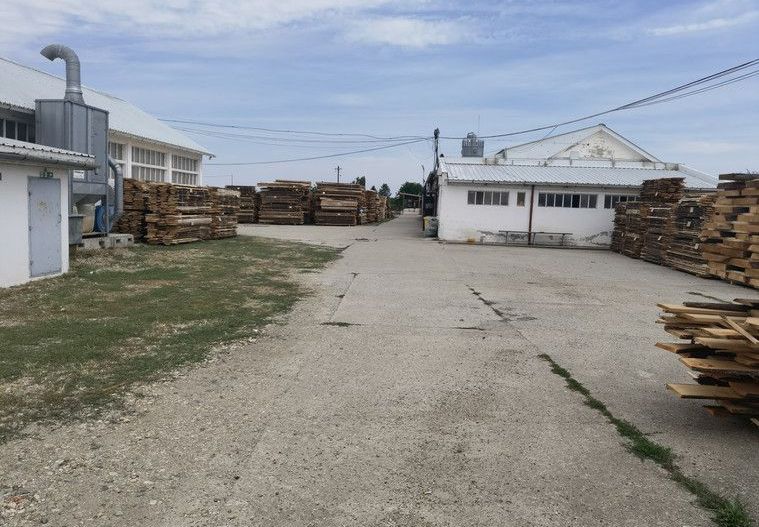 Proprietate industriala la 30 km exterior sud Timisoara - Poză 21