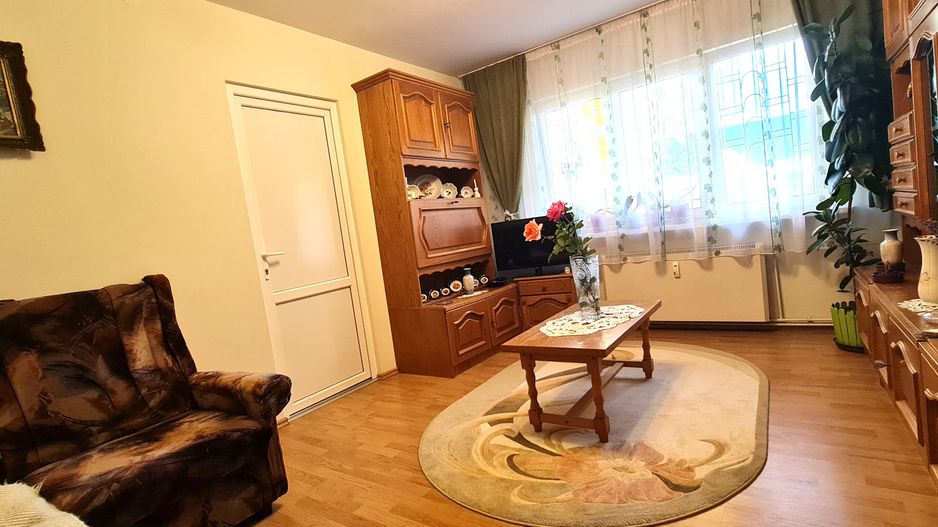 Apartament 2 camere cartier Astra langa piata - Poză 1