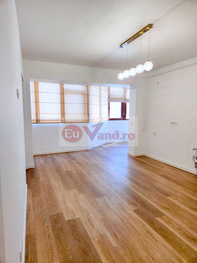 De vanzare apart. 3 camere Faleza , vedere Dunare, 78 mp, renovat premium - Poză 13