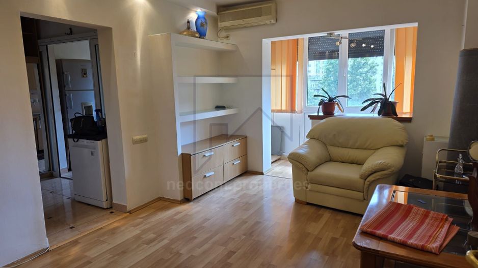 Vanzare apartament 2 camere Lizeanu - Poză 1