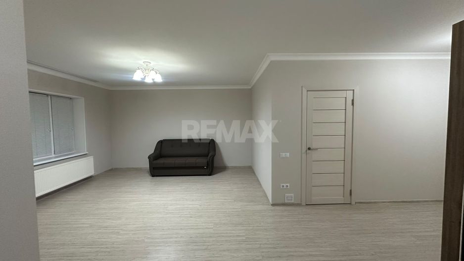 De vinzare Apartament 2 camere si balcon + living cu logie - Poză 23