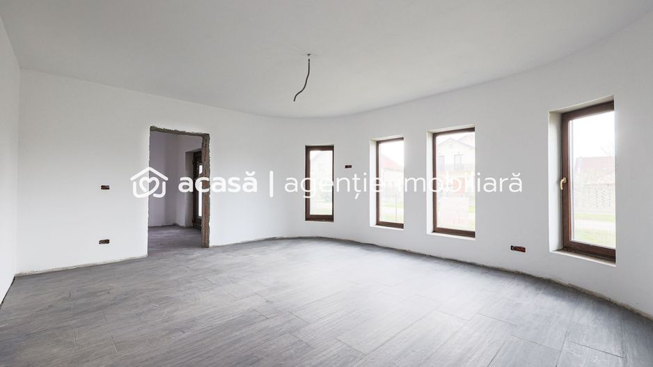 Casă nouă, impunătoare și luminoasă, construită cu griijă la detalii. - Poză 3