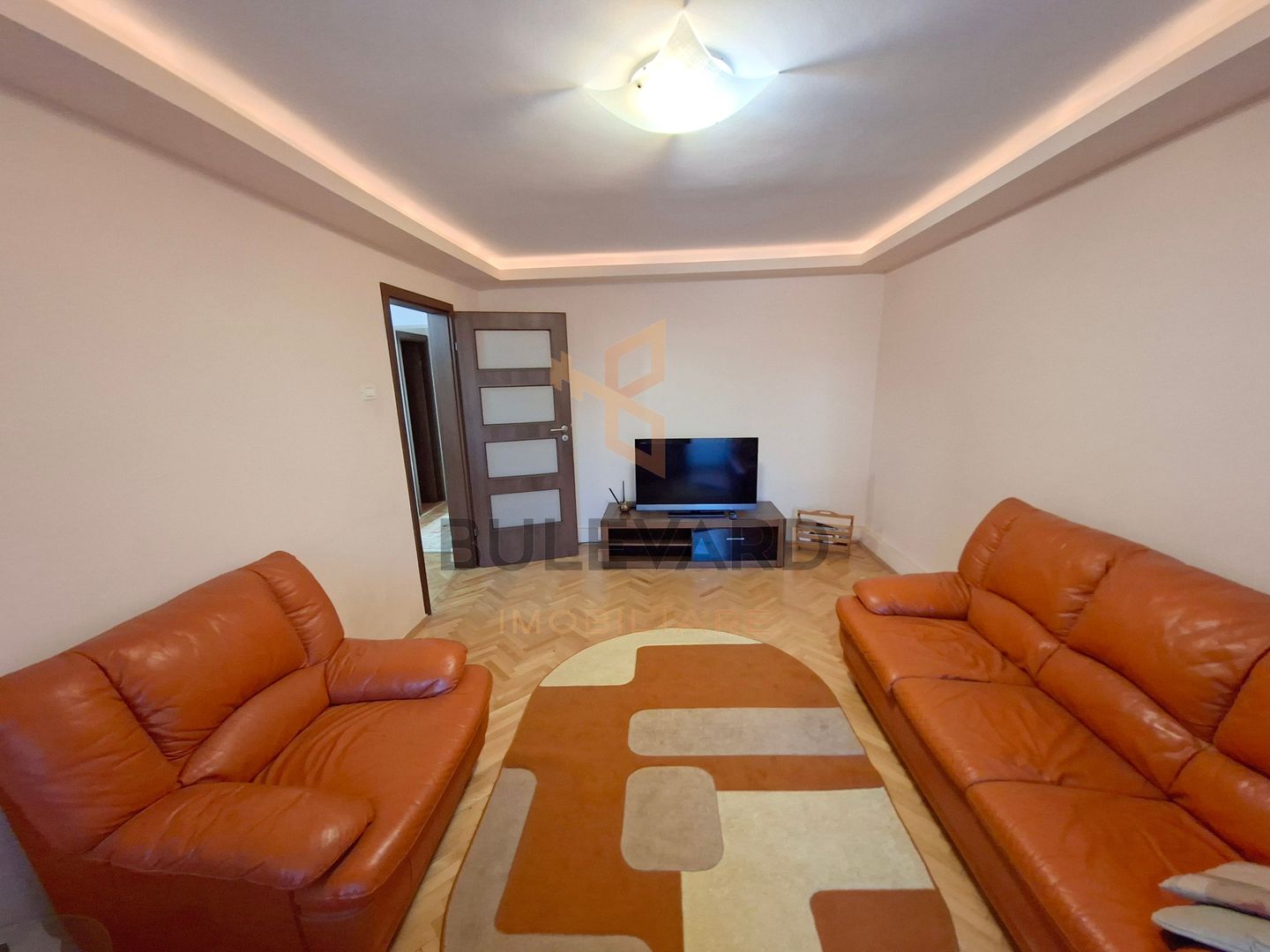 Apartament 3 camere decomandate + parcare, mijlocul strazii Titulescu! - Poză 7