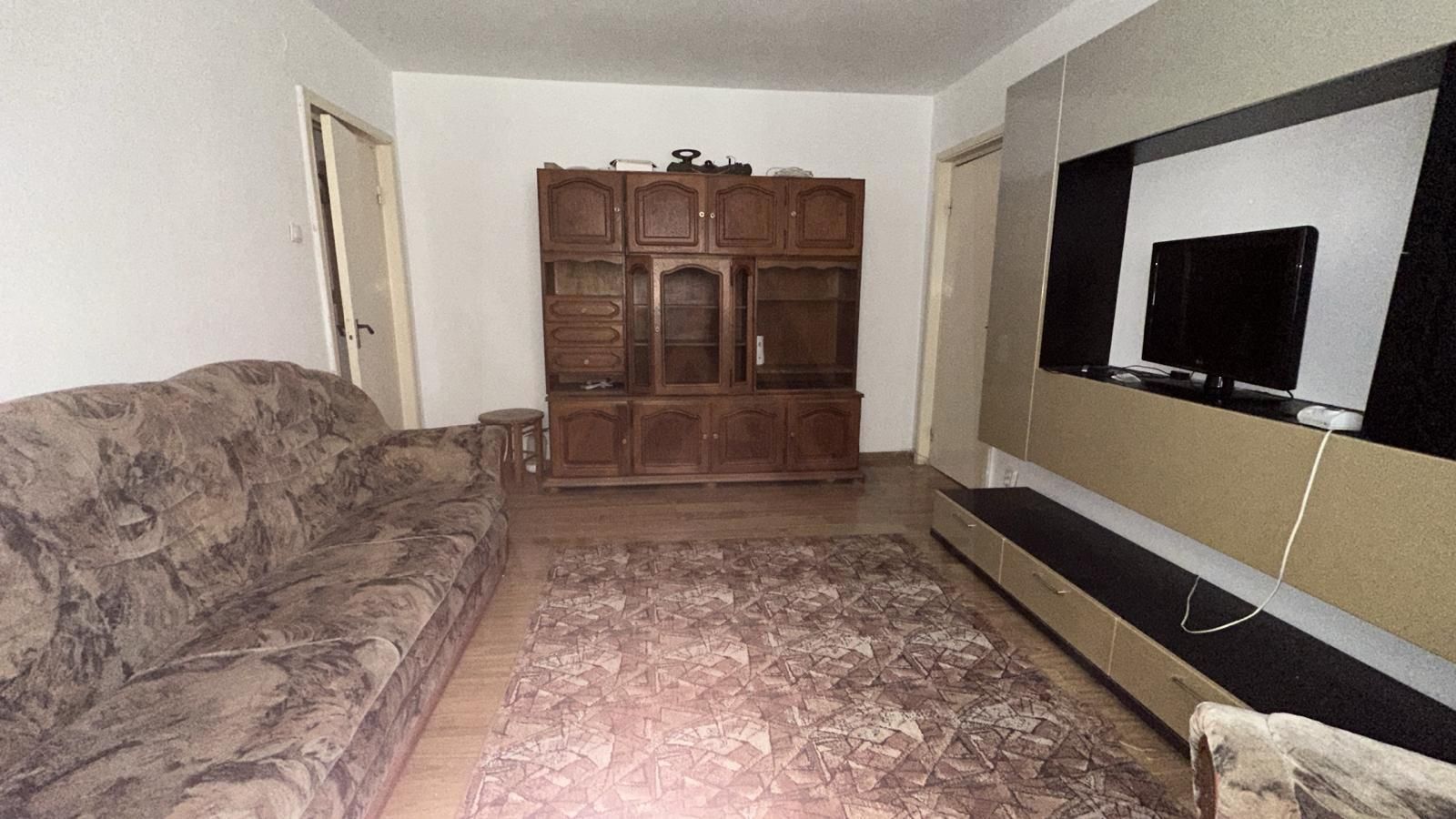 Apartament 2 camere de vânzare 45 mp utili + pivnița- Strada Oștirii - Poză 1