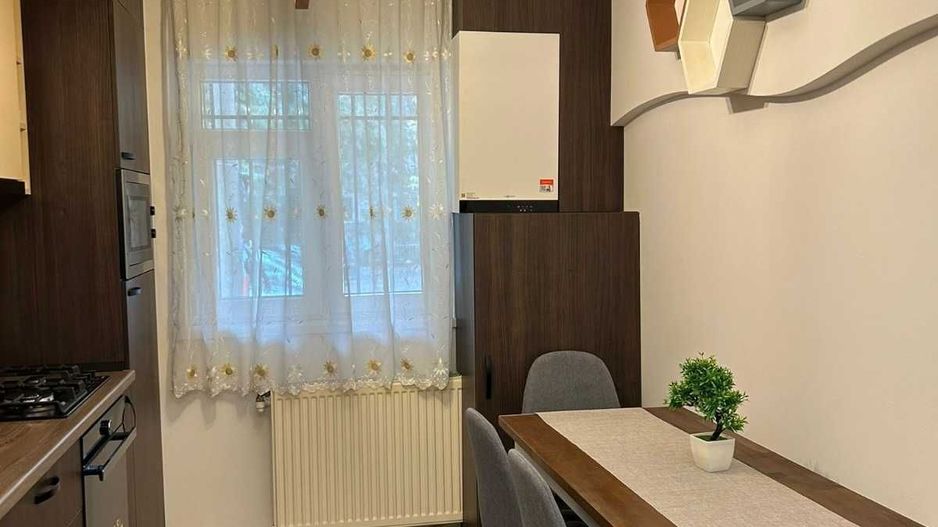 Apartament 4 camere, 2 bai, bloc 1984, centrala, Titan-Fizicienilor - Poză 2