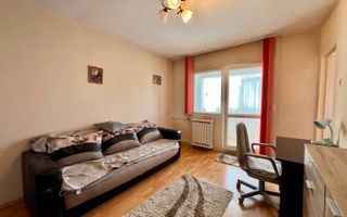 Garsoniera decomandata, 28mp, etaj intermediar, zona Piata Zorilor - Poză 1
