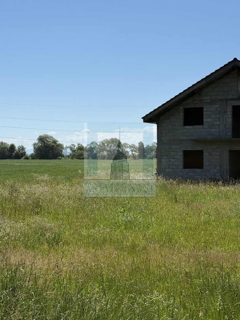 Casa 5 camere la gri, teren 1435 mp - zona Halchiu/Codlea - Poză 4