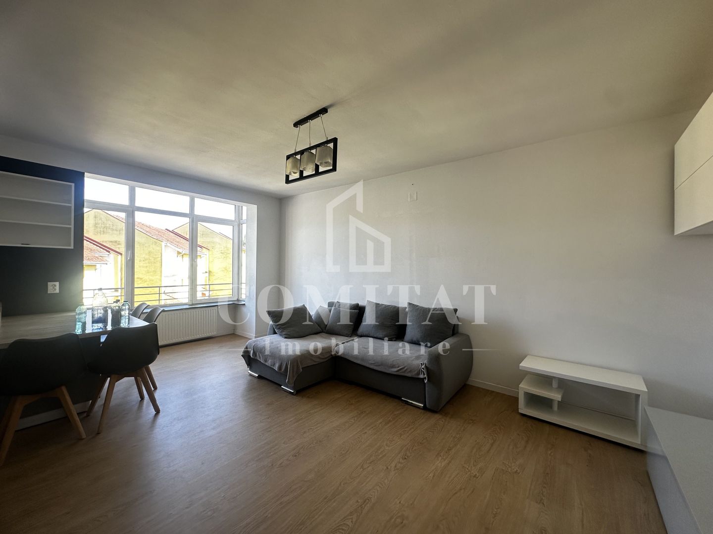 Apartament la etaj intermediar | 3 camere | Zona Eroilor - Poză 2
