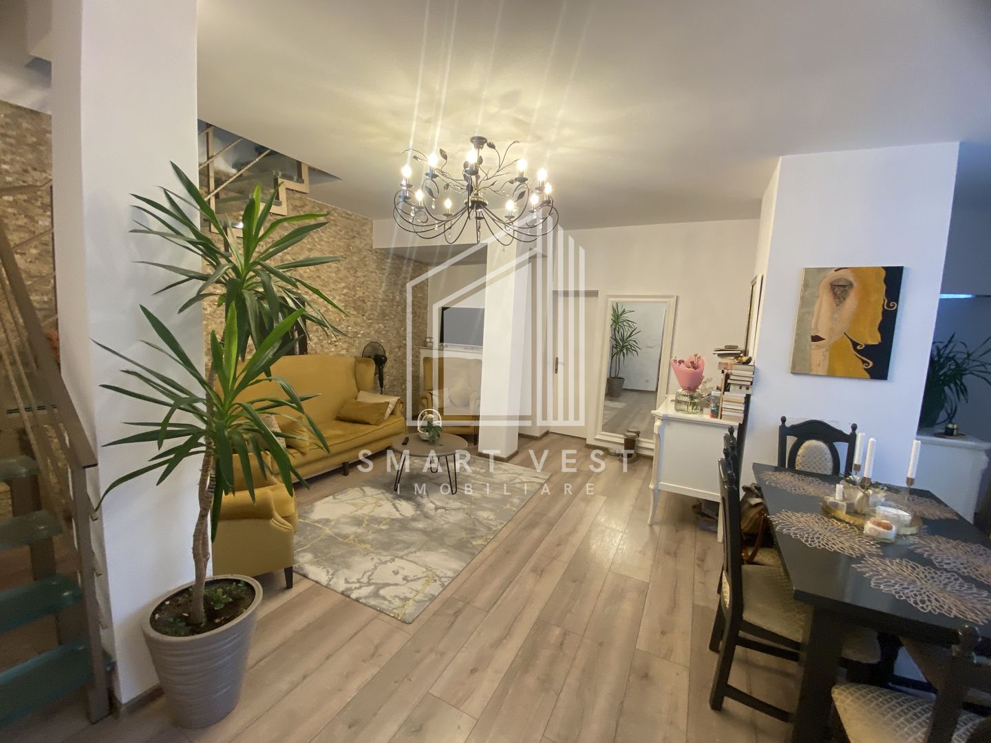 Apartament cu 4 camere | Etaj 1 | Zona ultracentrala. - Poză 1
