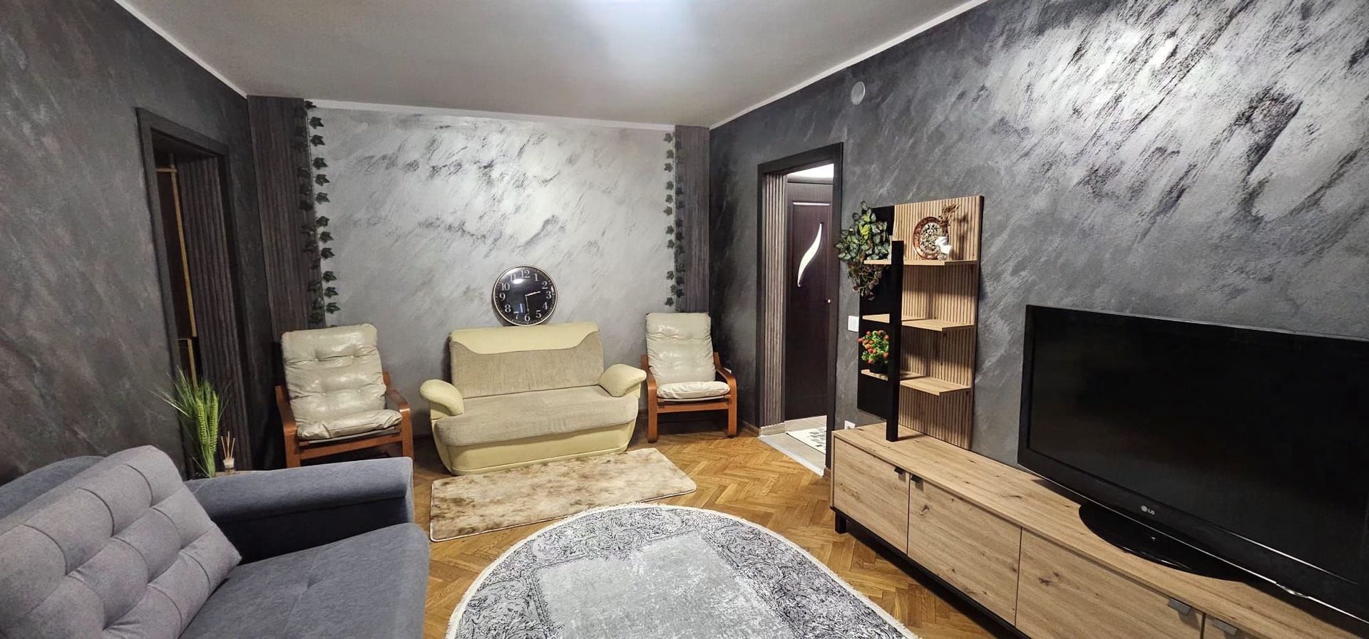Apartament cu 2 camere, zona Tribunal - Papadie, prima inchiriere - Poză 1