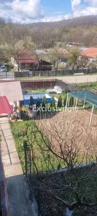 Casă P+M cu 1.558 mp teren, livadă și garaj - Poză 5