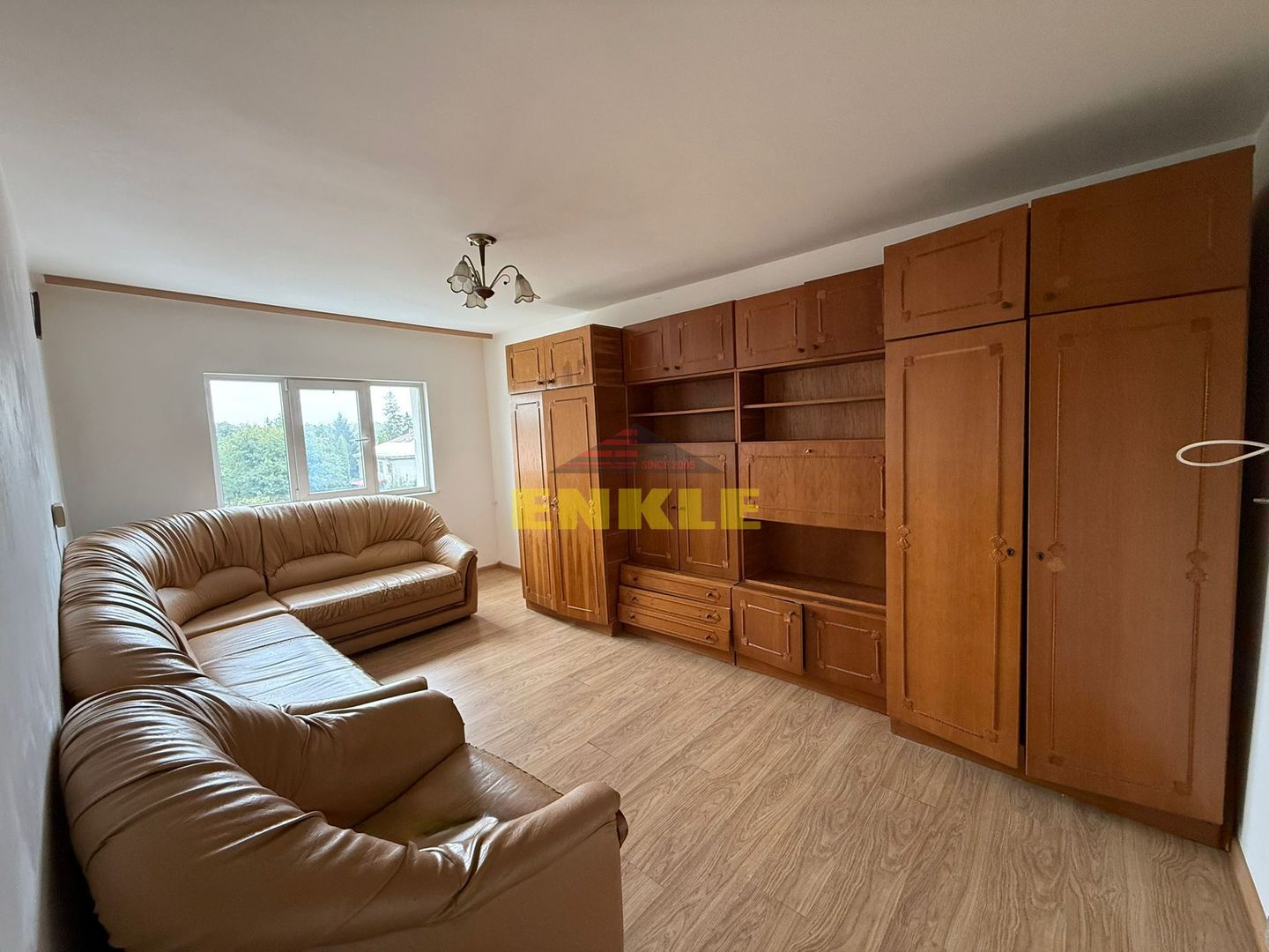 De vânzare apartament cu 2 camere, zona Bucovina. - Poză 2