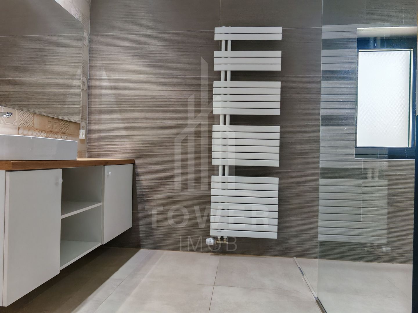 Casă modernă și spațioasă de închiriat în cartierul Gușterița - Poză 25