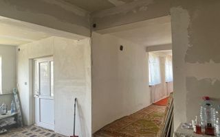 Casa in Predesti - Poză 5