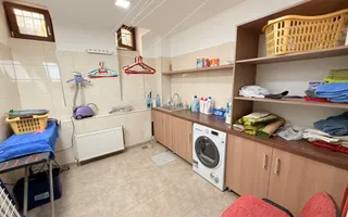 Piata Unirii Fantani Vila  500 mp utili curte 204 mp - Poză 22