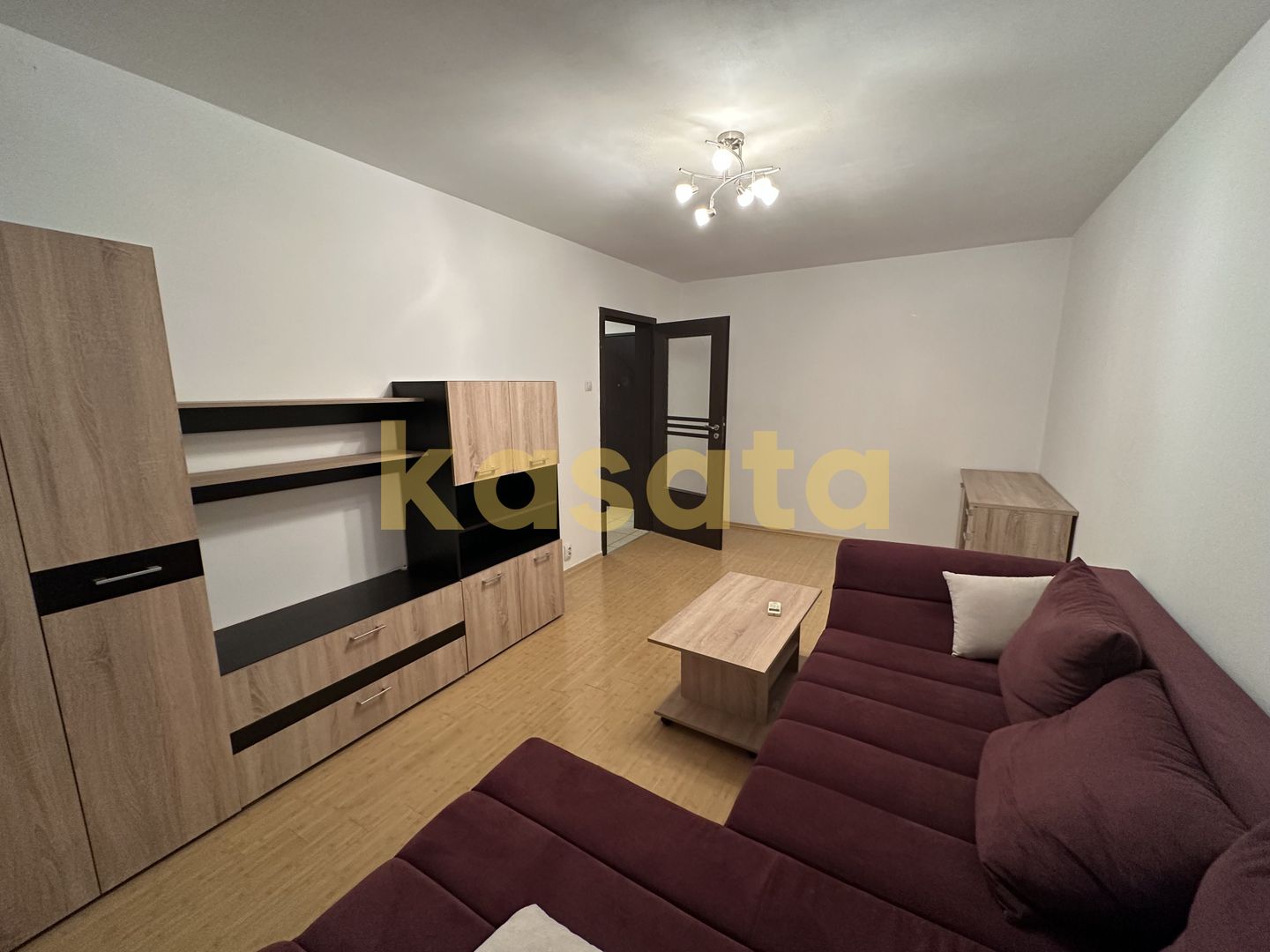 Apartament renovat 2 camere | Spatios | De vânzare - Poză 1