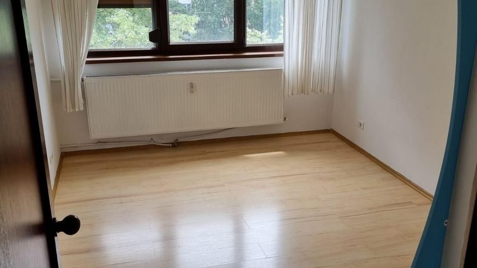 Apartament luminos 3 camere. Bld. Obregia. Zona Cultural. - Poză 6