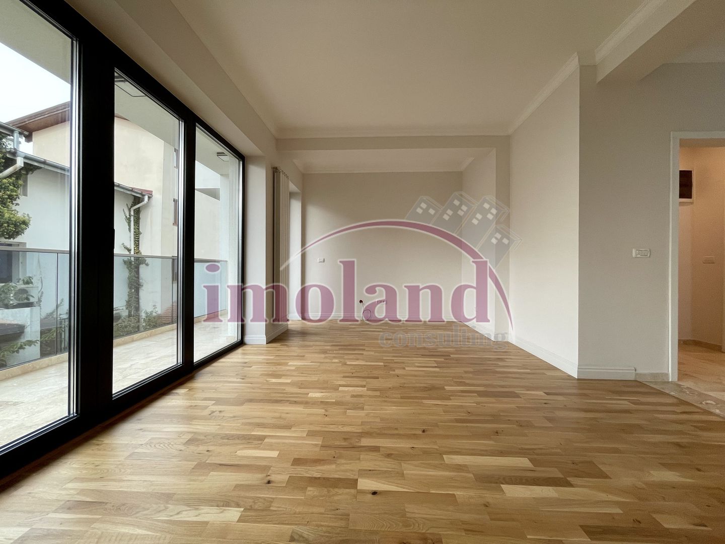 Închiriere apartament 3 camere, 2 balcoane 105 mp - Tei / B. Văcărescu - Poză 4