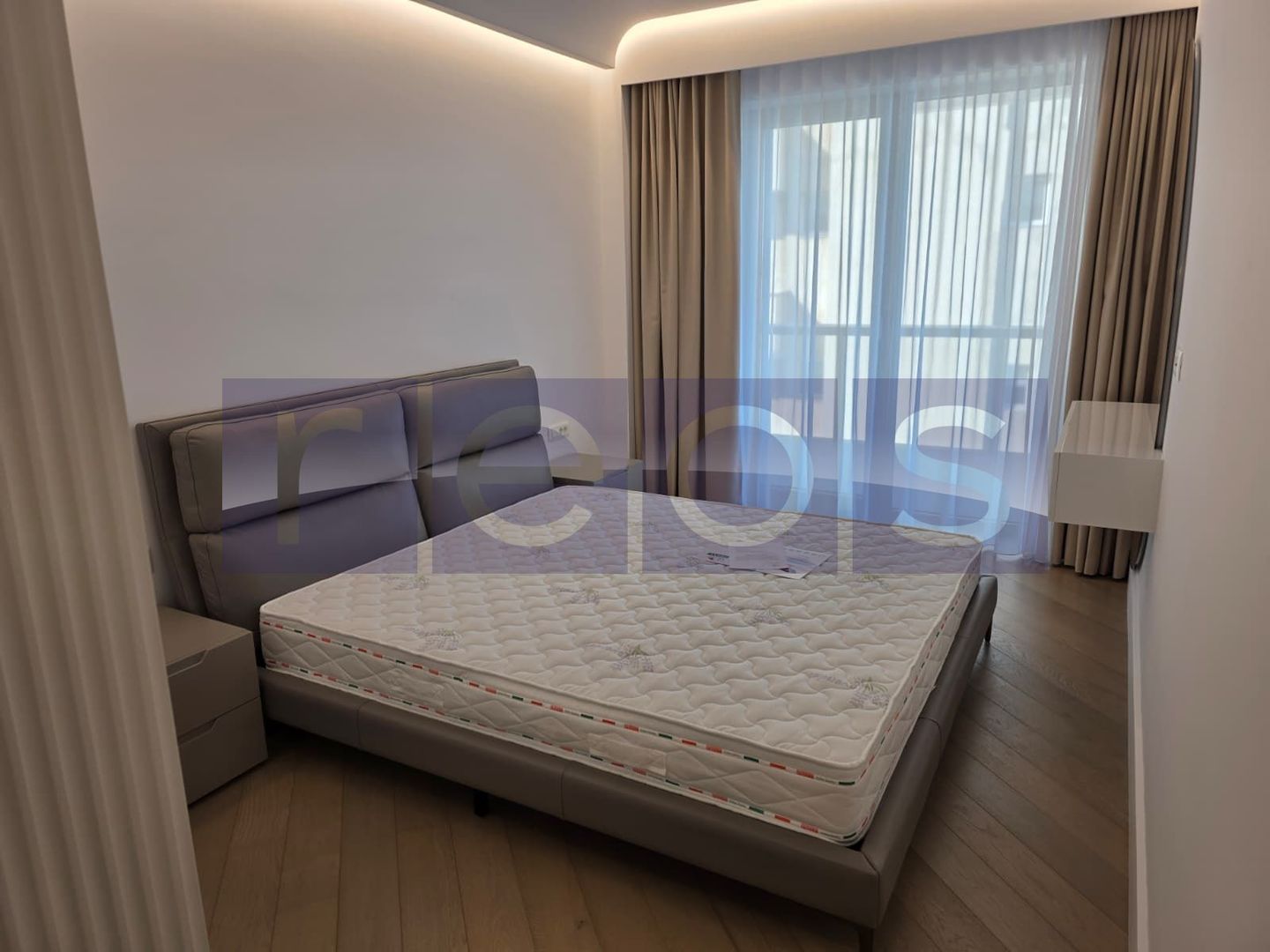 VANZARE APARTAMENT 101MP | 3 CAMERE | MOBILAT-UTILAT LUX | TERASA 26MP - Poză 8