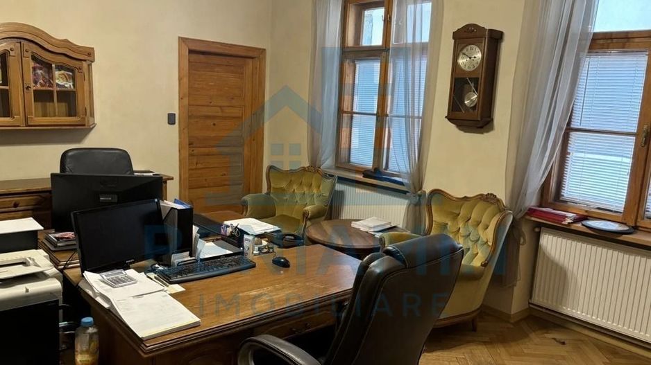 Apartament-2-camere-Central-Piata-Sfatului-Diferite-Compartimentari - Poză 5