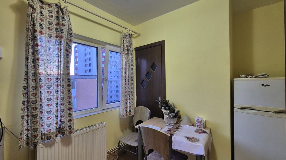 Vlahuta, garsoniera sectiune mare - Poză 6