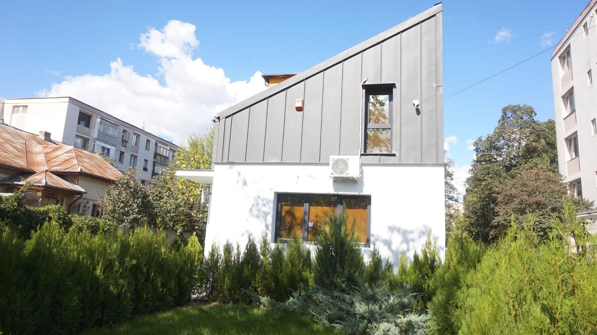 CASA DESTINATIE SPATIU COMERCIAL | STRADA NANTERRE - Poză 2