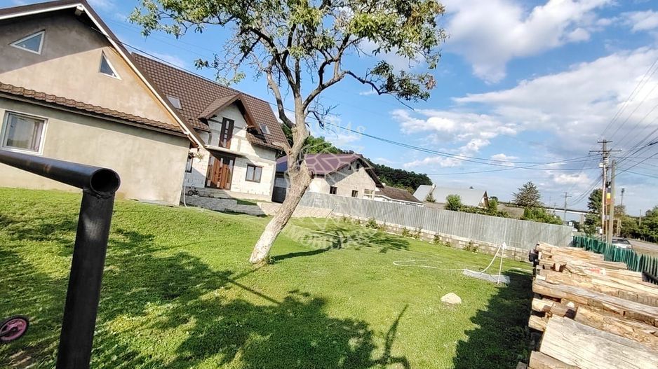 Doua Case 240 mp-teren 1328mp-livada-magazie-Cristesti Pascani - Poză 2