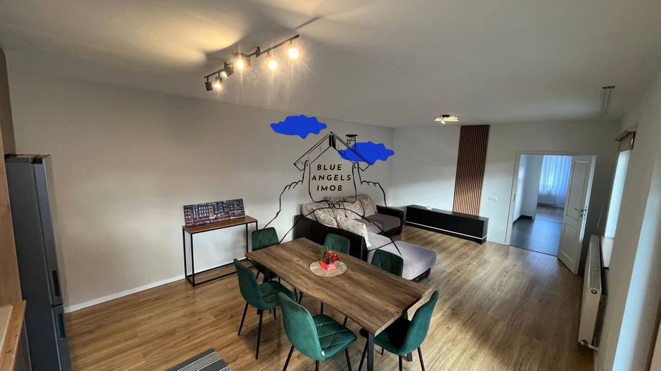 Casa recent renovata in zona centrala - cu loc de parcare si garaj - Poză 9