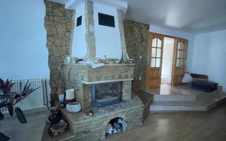 Casă cu etaj |teren generos| garaj dublu și seră | Oportunitate unică! - Poză 7