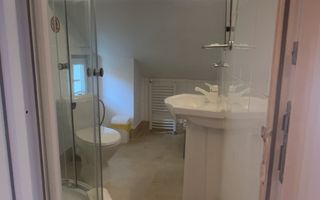 Pensiune superbă de închiriat in Predeal - Poză 2