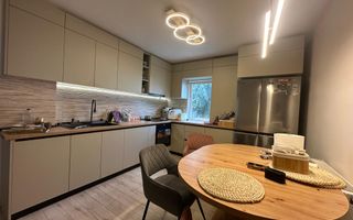 Aparatment 3 camere decomandat  Piata Zorilor! Finisaje moderne! - Poză 1