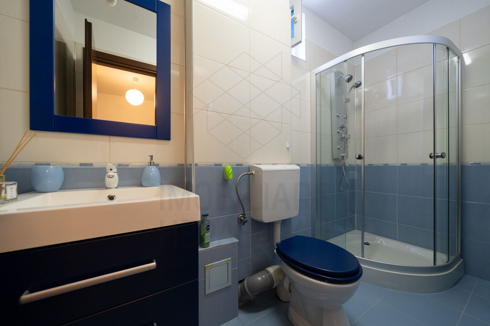 Casa spatioasa 515 mp langa metrou 1Mai - Poză 31