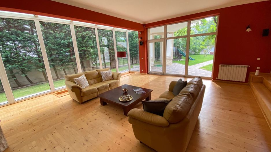 Generoasa si spatioasa - Poză 3