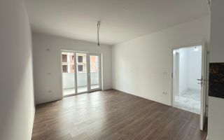 Asfalt. Etaj 1. Balcon mare. - Poză 1