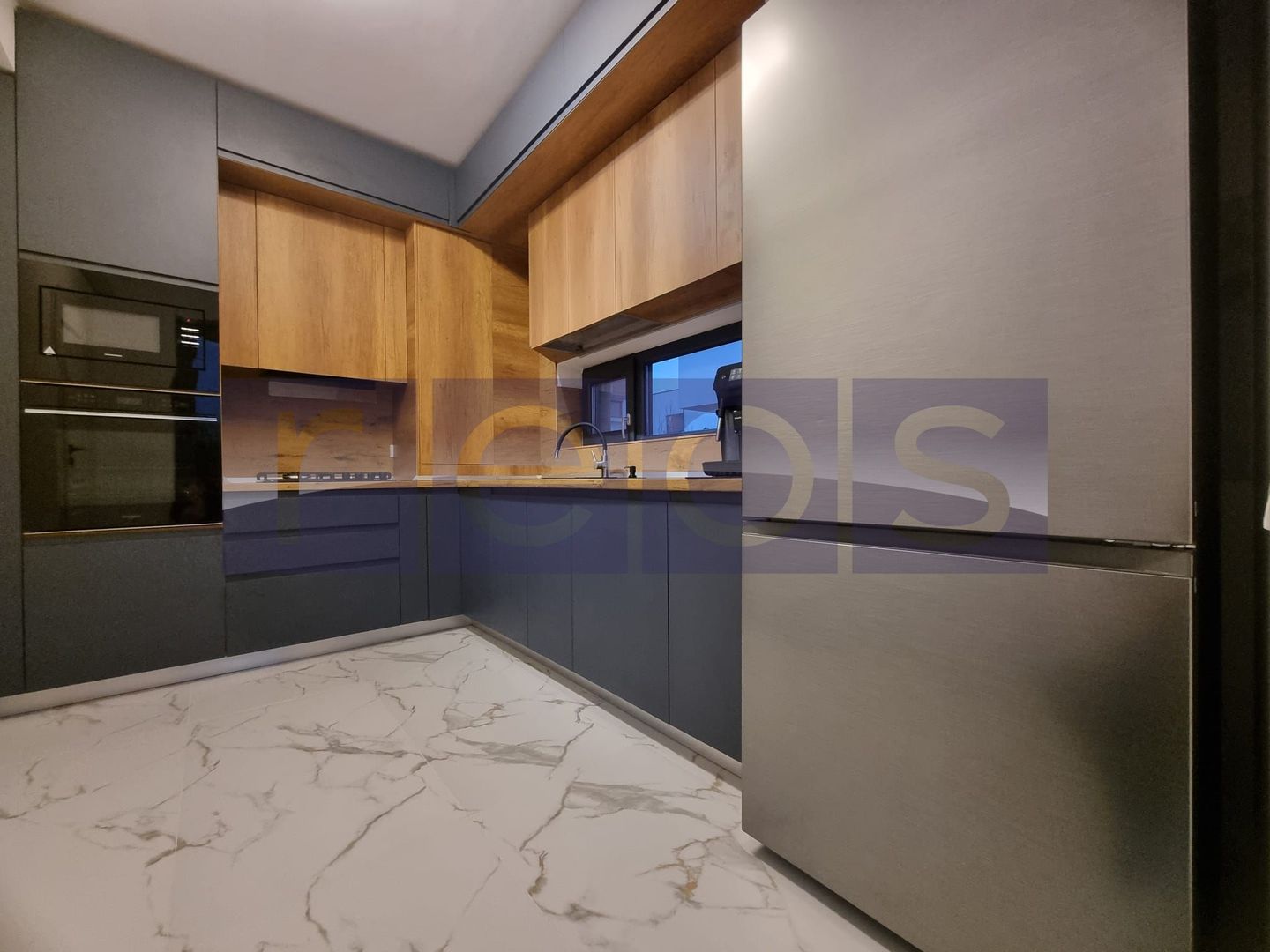 VANZARE VILA - DUPLEX  4 CAMERE - BERCENI  -, P+1E - Poză 8