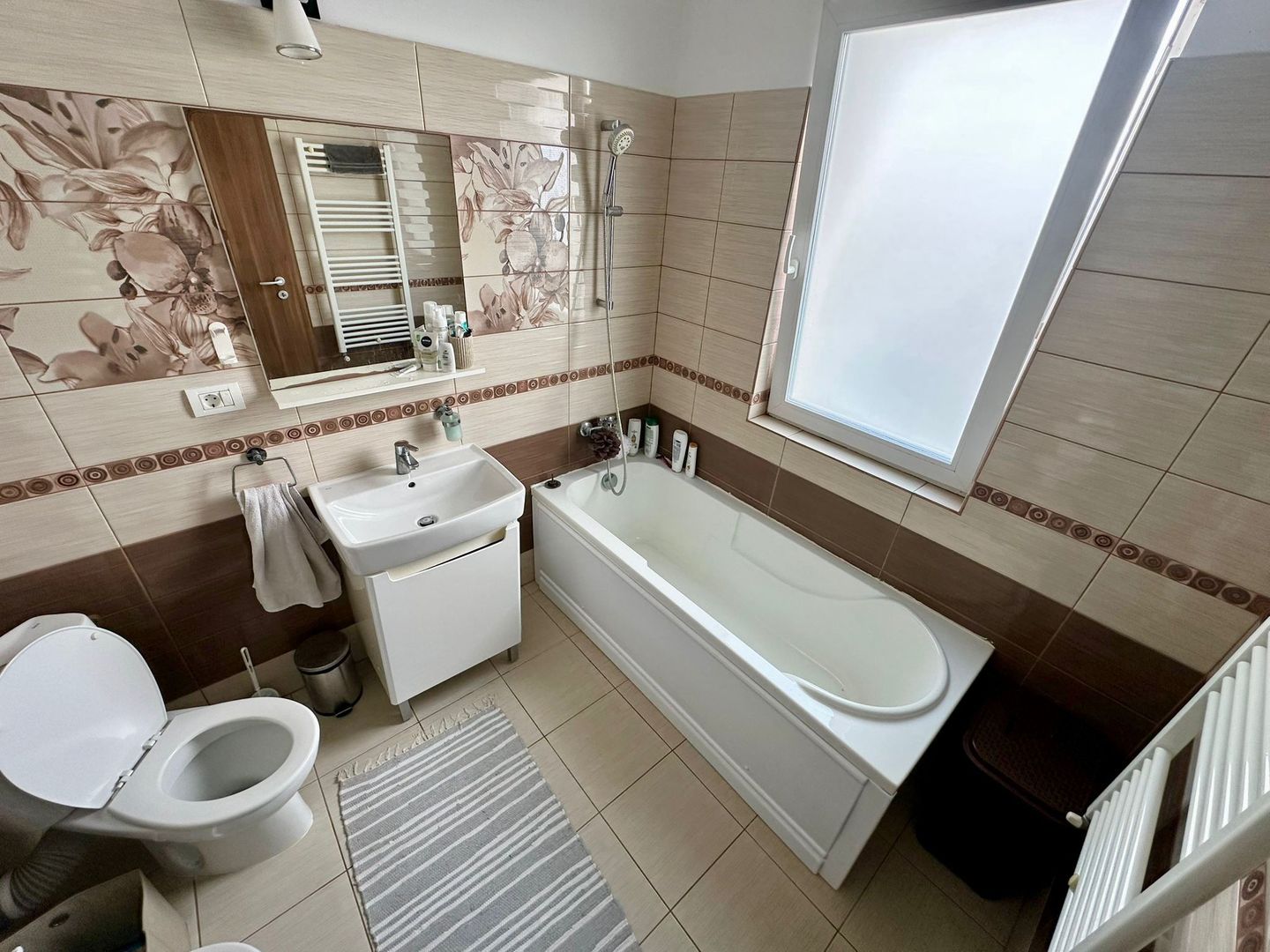 Apartament modern I Prima inchiriere I zona Soarelui - Poză 9