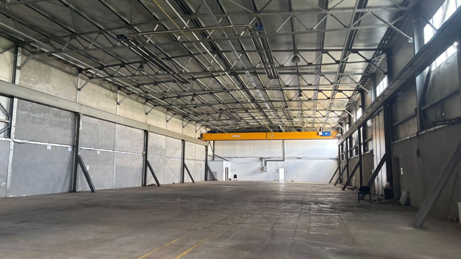 Depozit cu showroom de inchiriat de 1600 mp - Poză 12