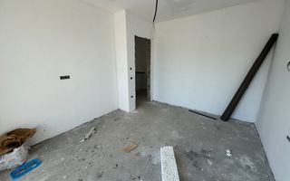 Duplex 5 camere ,despartit prin camera tehnica, finisat la cheie in Mosnita - Poză 10