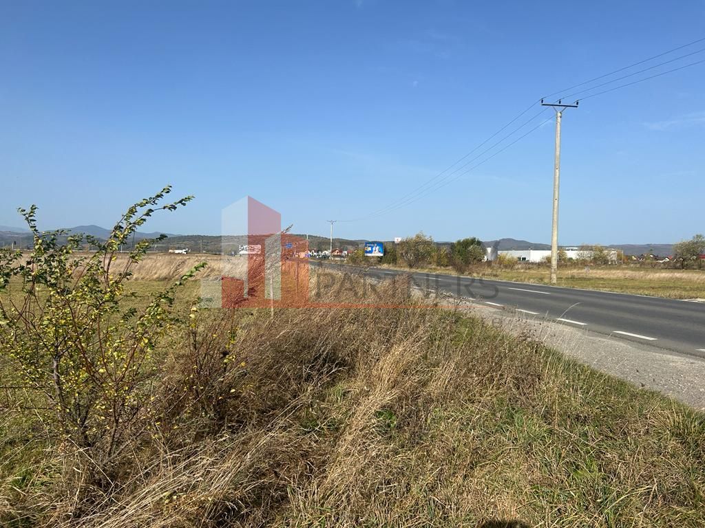 Teren cu deschidere la DN 73A Rasnov langa Kaufland 7300 mp - Poză 4