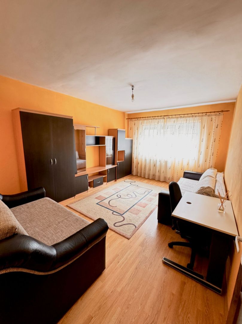Apartament cu o cameră, decomandat – Rogerius - Poză 2