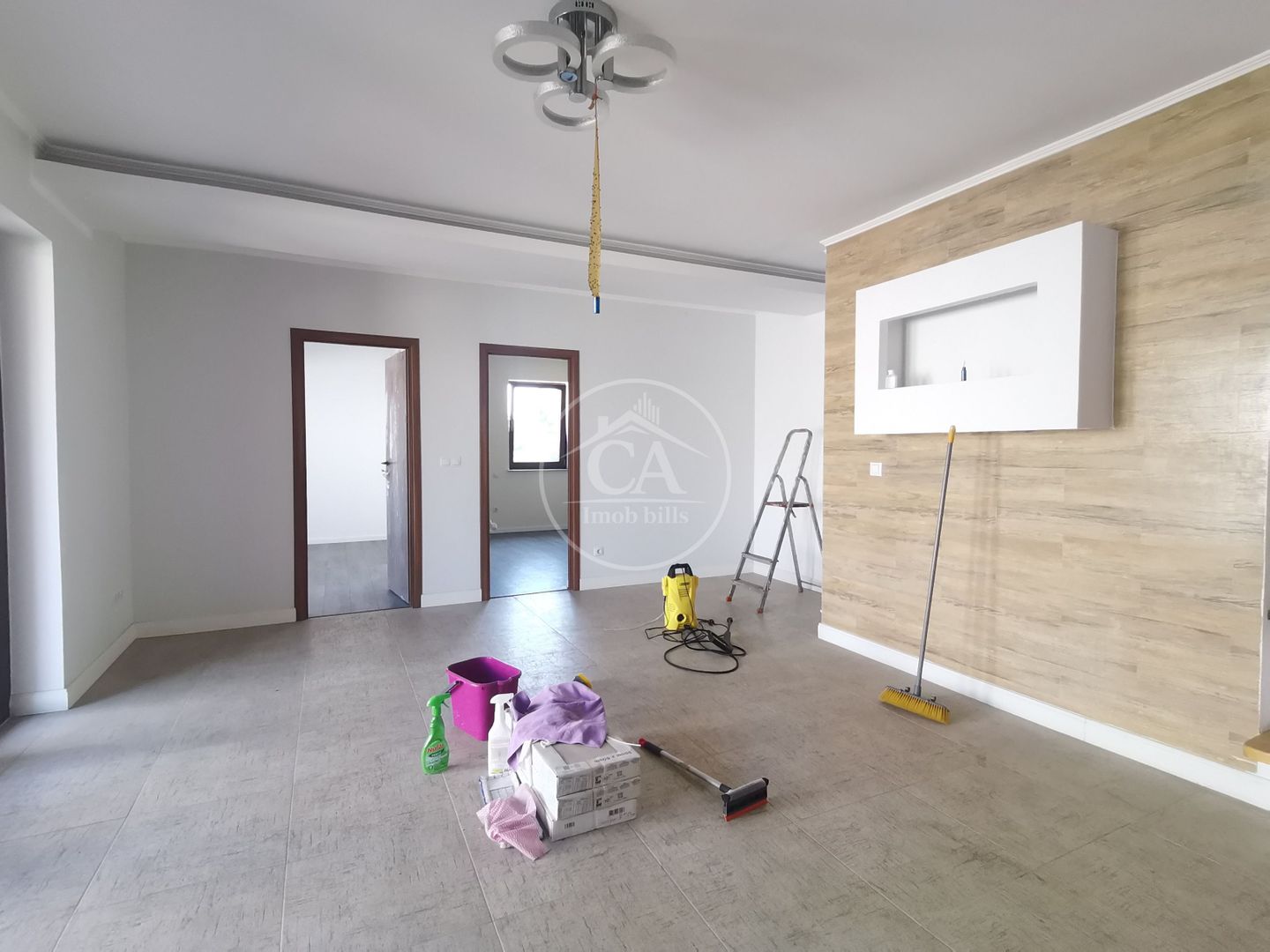 Casa de închiriat cu 7 camere în zona Dimitrie Cantemir, Oradea - Poză 1