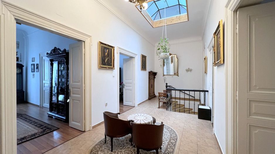 Apartament spațios într-o vilă istorică – 145,43 mp Victoriei-C. Grivitei - Poză 2