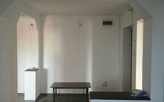 De vânzare apartament 2 camere decomandat | Zona 8 Mai - Poză 7