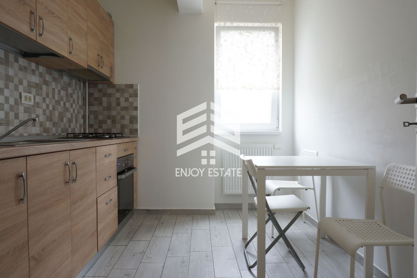 Apartament mobilat si utilat complet, etaj intermediar ! - Poză 1