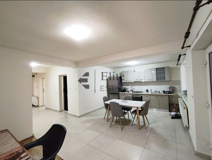 Casa cu 4 camere garaj si curte de 500 mp in Nojorid - Poză 2