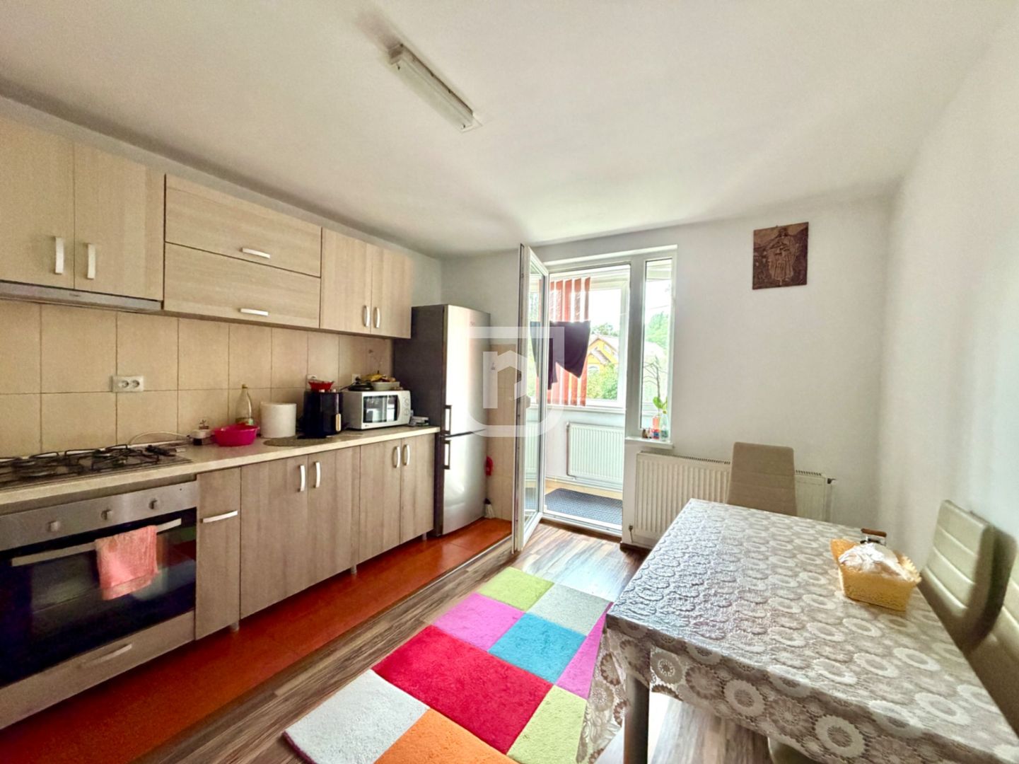 Apartament 3 camere, renovat, etaj 1, parcare - Gura Humorului - Poză 5