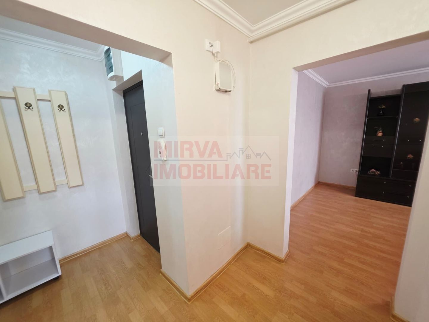 Apartament 2 camere | 9 Mai | Decomandat | Mobilat și utilat - Poză 17